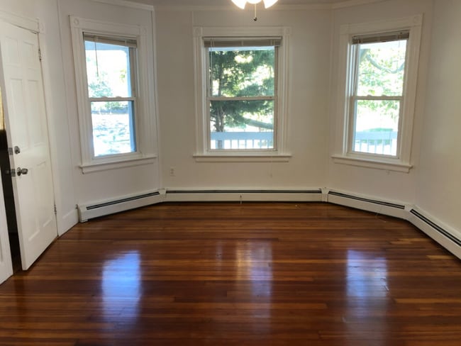 34 Miller Ave, Providence, RI 02905 - photo 2