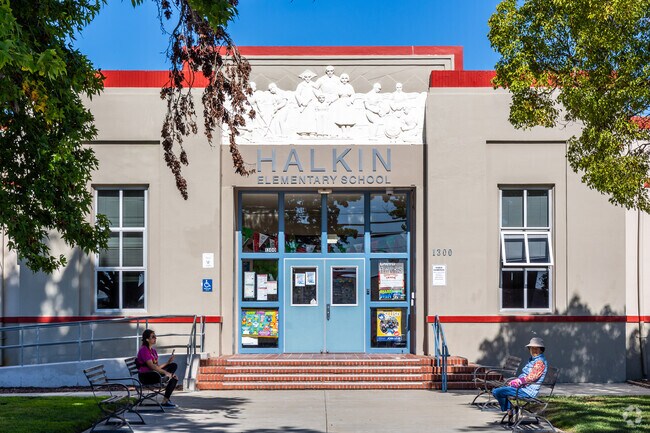 Halkin Elementary provides dual language immersion program for their San Leandro students.