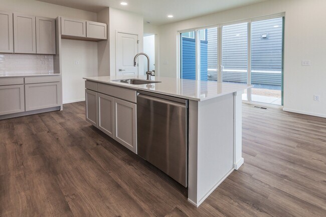 6113 Saddlehorn Dr, Timnath, CO 80547 - photo 5