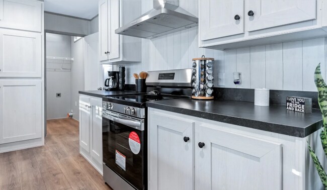 23101 Green Oaks St, New Caney, TX 77357 - photo 5