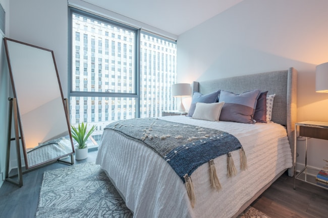 211 W Hubbard St, Chicago, IL 60654 - photo 4