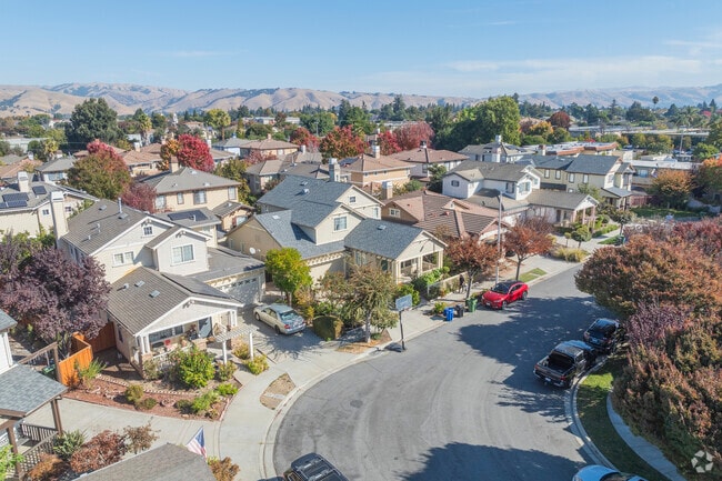 Centerville's newer construction is full of beautiful craftsman style homes.