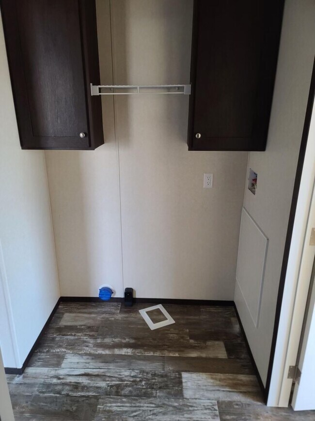 55 Arbor St, St. Cloud, MN 56301