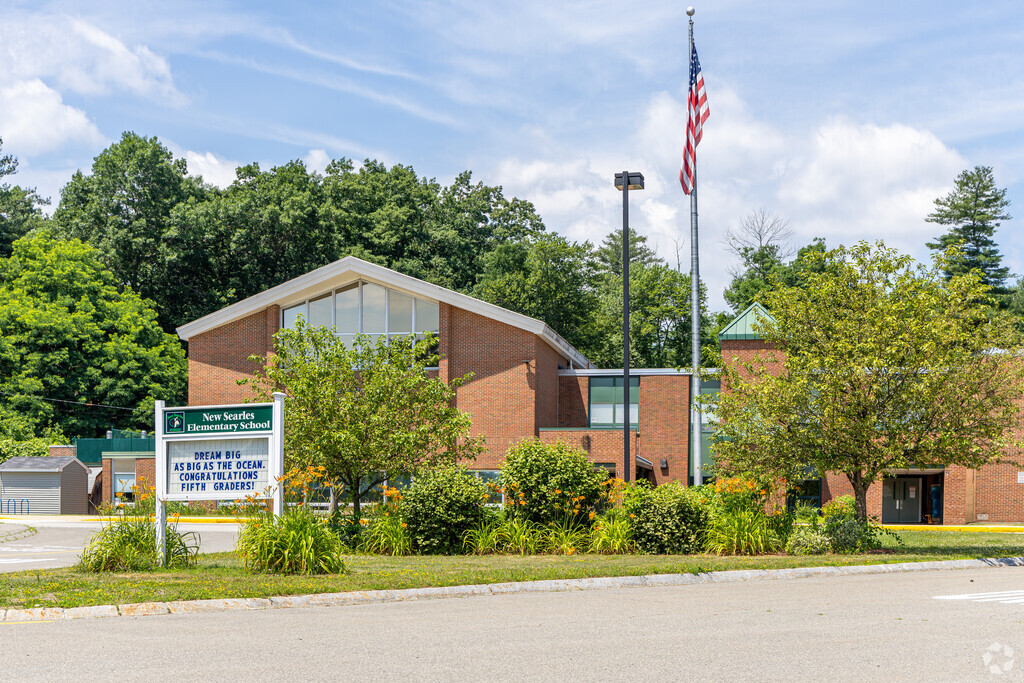 The New Searles School, a public elementary school, in Nashua, NH.