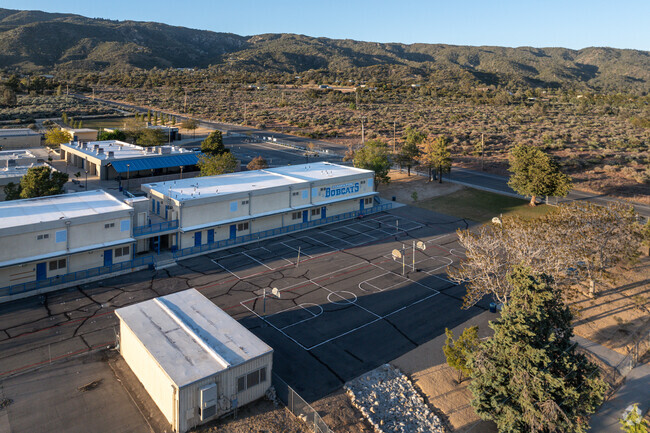 Hamilton School in Anza has dozens of excellent teachers.