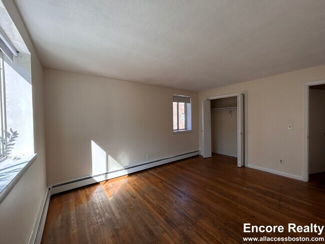 50 Gardner St unit 10, Allston, MA 02134 - photo 2