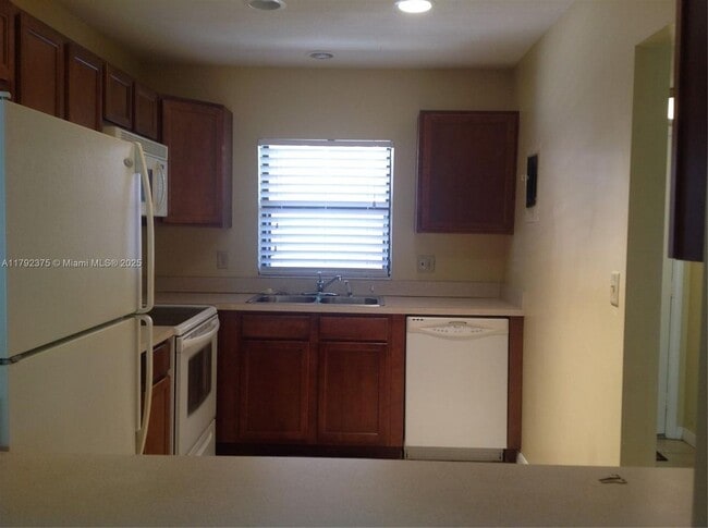 1921 W Woolbright Rd, Boynton Beach, FL 33426 - photo 2