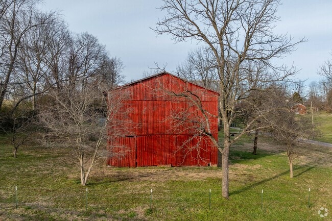 Springfield has a mix of city and farm life.