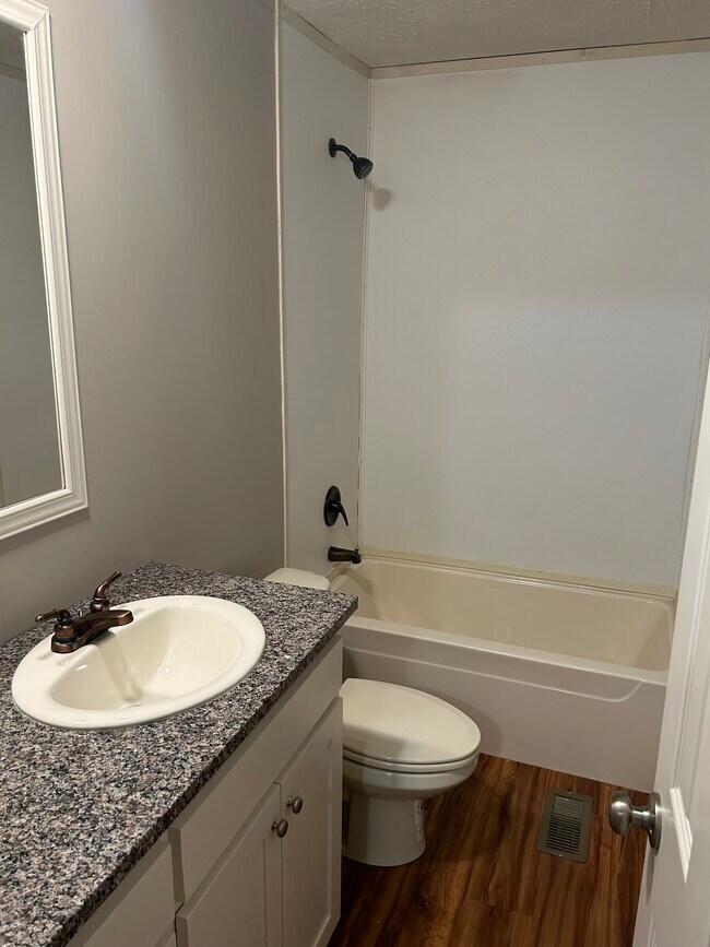 20239 Perrilloux Rd unit A, Livingston, LA 70754 - photo 5