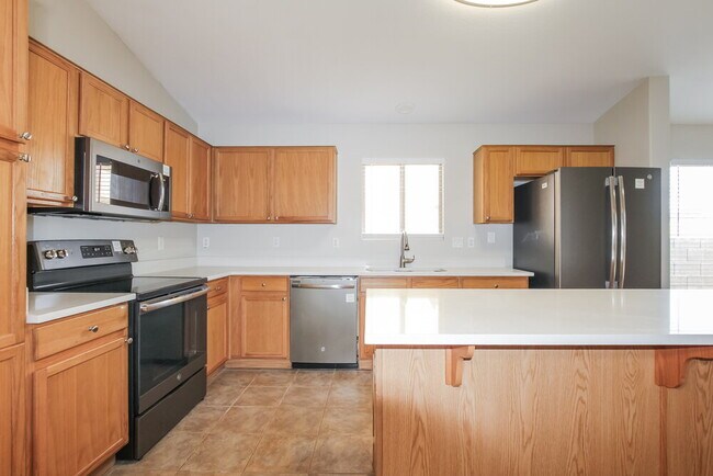 11755 W Banff Ln, El Mirage, AZ 85335 - photo 5