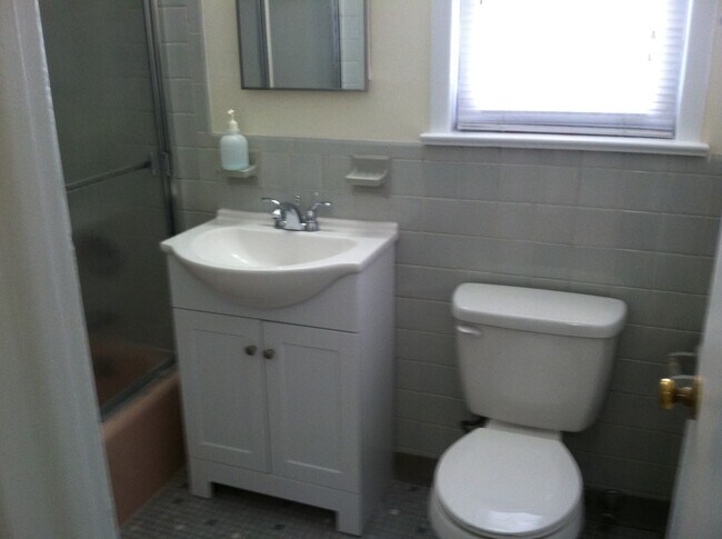 495 Main St unit 2L, Fort Lee, NJ 07024 - photo 6