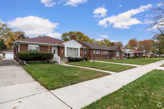 Rows of homes line the streets of the Oak Grove neighborhood.