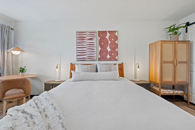 Discover The Nova: Redmond's Stylish New Studio Apartments in a Revamped Historic Motel, Redmond, OR 97756 - photo 6