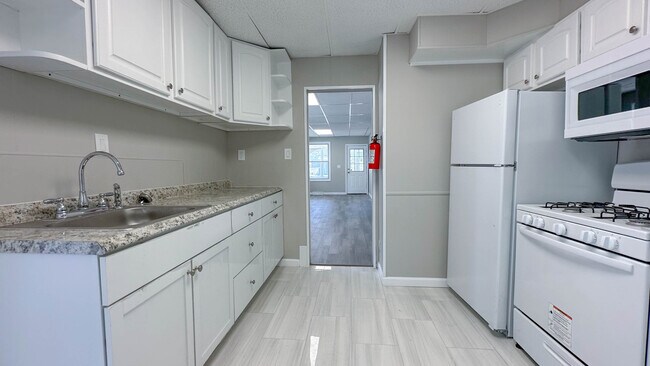 808 E Main St, Millville, NJ 08332 - photo 5