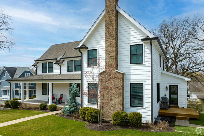 A beautiful and charming house in located in the Orland Grove area.