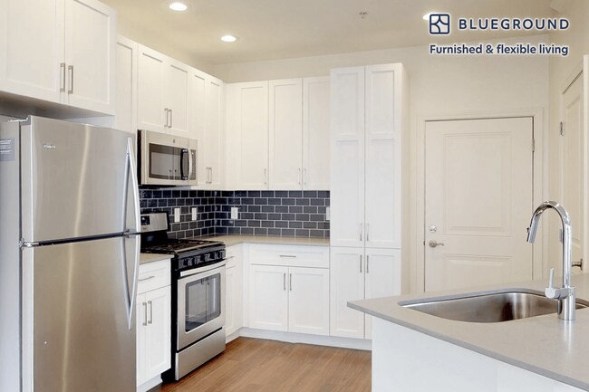152 Shipyard Dr unit FL3-ID5659A, Hingham, MA 02043 - photo 5