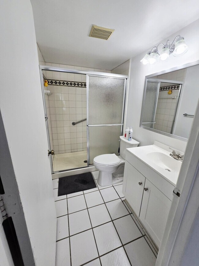 1102 Green Pine Blvd unit 52, West Palm Beach, FL 33409 - photo 7