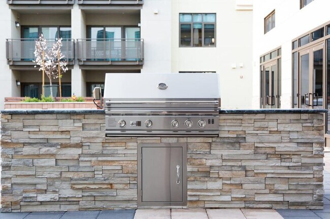 19800 Vallco Pkwy unit ID1280632P, Cupertino, CA 95014 - photo 7