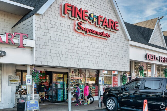 Fine Fare is located on Montauk Highway in Copiague.