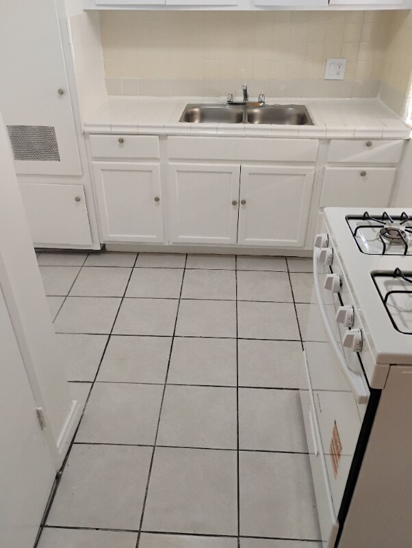 14129 Vanowen St unit 9, Los Angeles, CA 91405 - photo 6