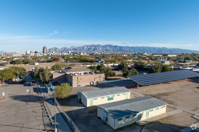 Drachman Montessori K-8 Magnet School is rated B- on Niche.