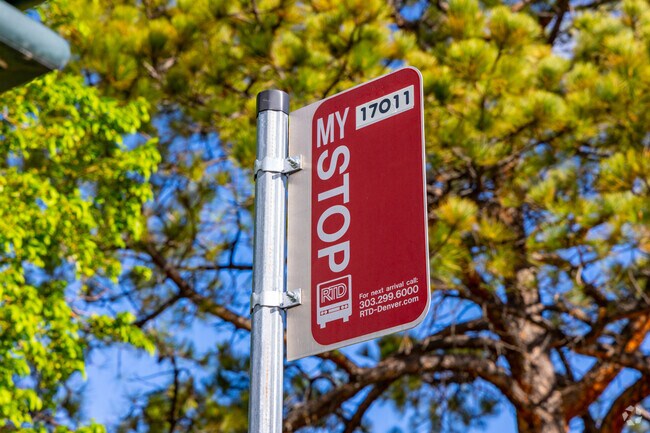 RTD busses run along the eastern side of Meadowglen.