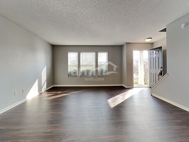 12218 Maize Dr, Noblesville, IN 46060 - photo 5