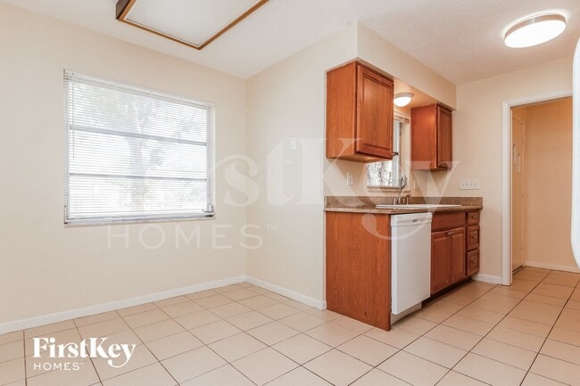 6910 297th Ave N, Clearwater, FL 33761 - photo 6