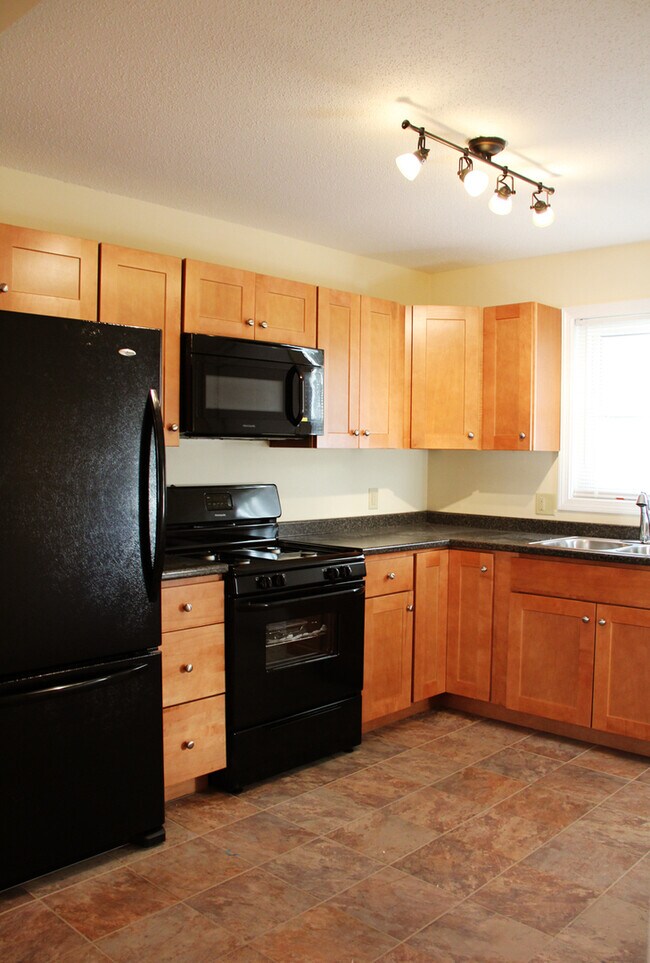 47 St Mary's St Unit 1, Burlington, VT 05401
