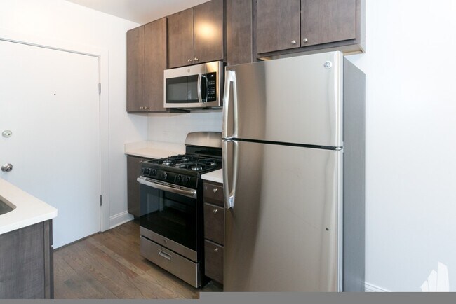 2639 N Spaulding Ave unit 2641.5-3N, Chicago, IL 60647 - photo 2