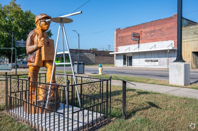 A statue of Walter Phillips honors the founder of 12 Points.