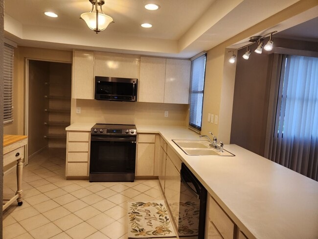 3546 Richwood Link unit 38, Sarasota, FL 34235 - photo 6