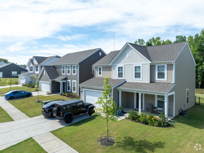 Newell is a neighborhood in Charlotte, North Carolina with a population of 9,824.