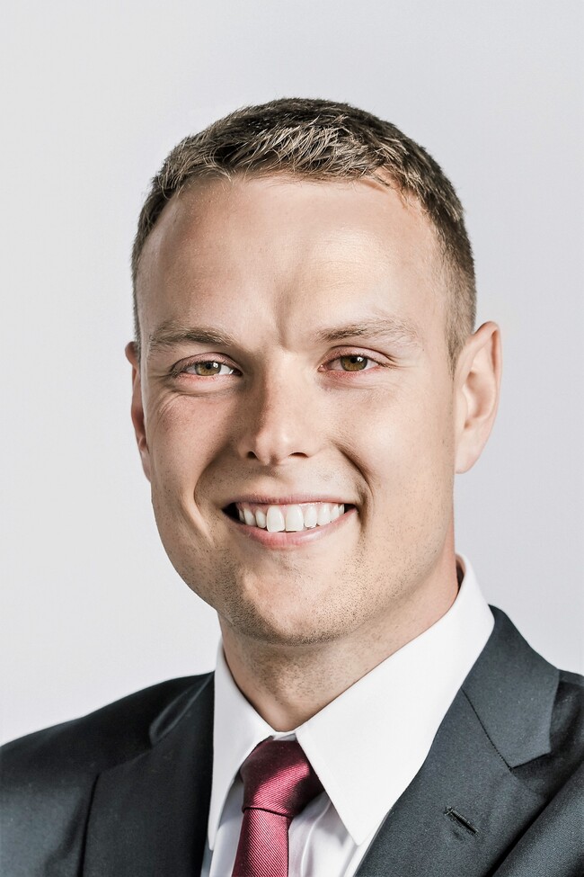 Agent Photo