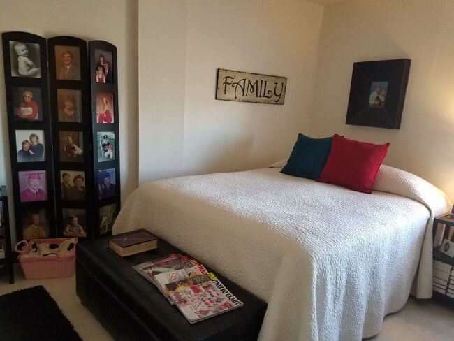 Watauga Square, Johnson City, TN 37604 - photo 5