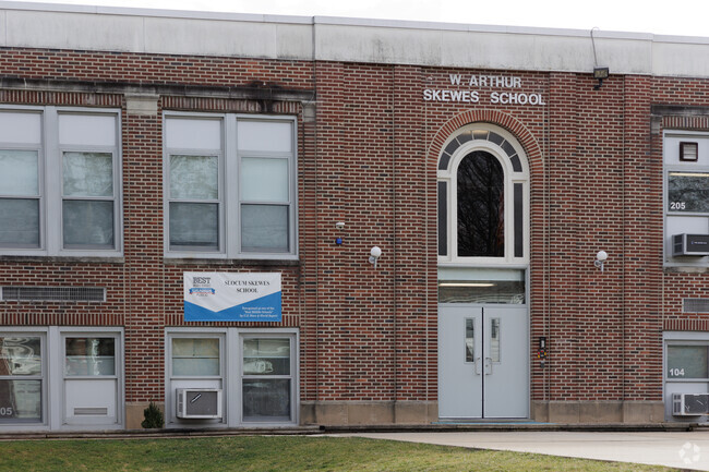 Slocum Skewes School in Ridgefield, NJ offers classes from grades 2-9