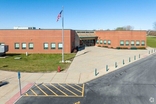 Crete Monee Middle School has over 1000 students with a C rating on Niche.