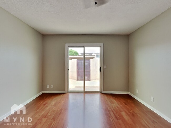 20233 N 21st Dr, Phoenix, AZ 85027 - photo 4