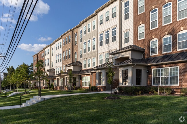 New build townhome communities are going up all over Lanham.