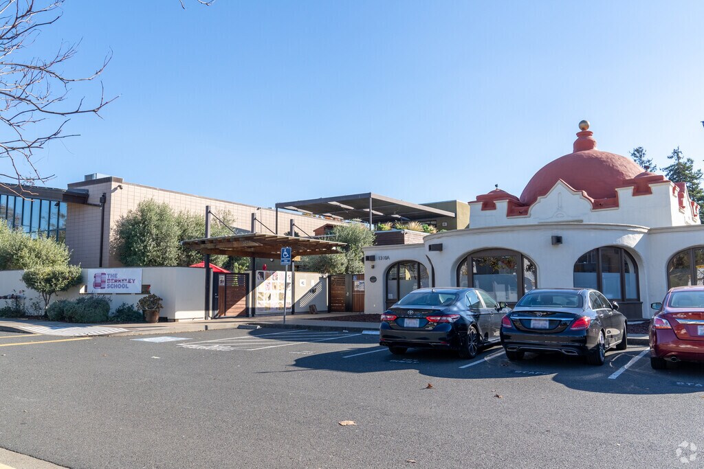 The Berkeley School provides education in 
West Berkeley.