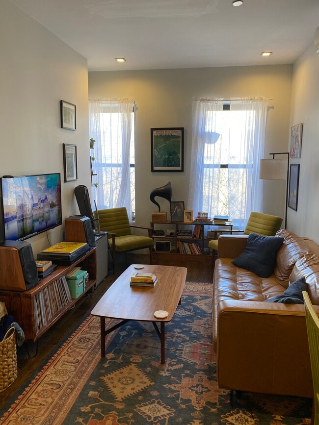 6080 Myrtle Ave unit 3H, Ridgewood, NY 11385 - photo 2