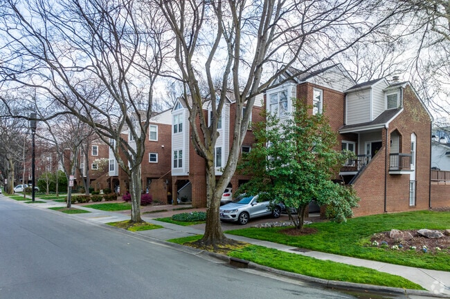 Townhomes are also popular in the Third Ward community.