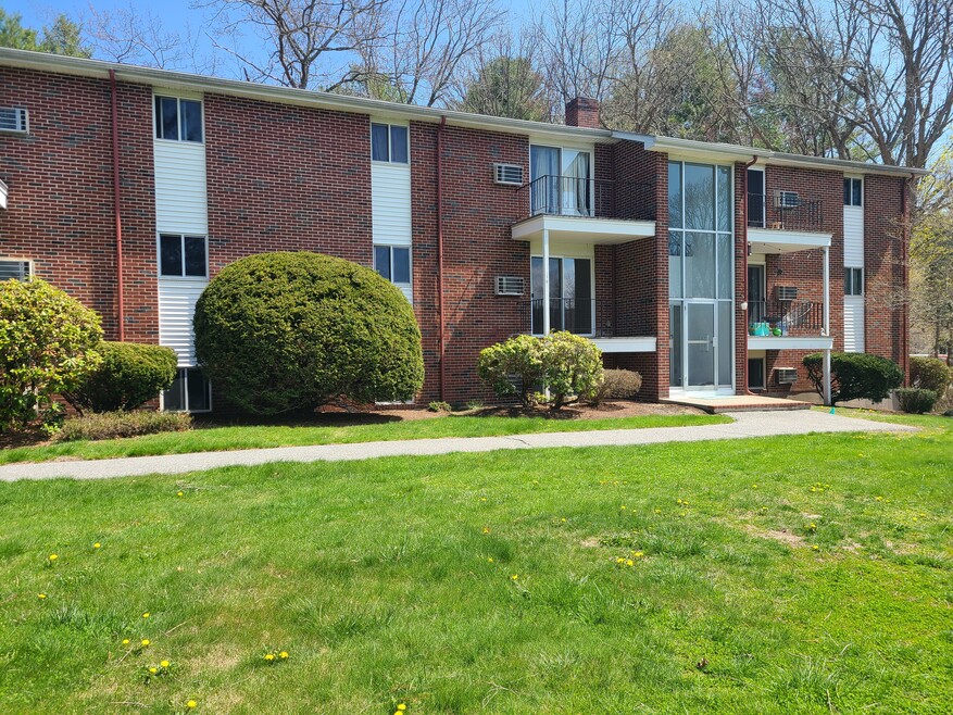 121 Great Rd, Acton, MA 01720 - photo 1