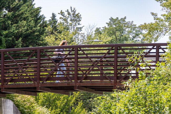 Huckleberry Trail is a trail that measures almost 15 miles nearby Glade-Westover.