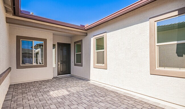 20146 W Monterey Way, Buckeye, AZ 85396 - photo 3