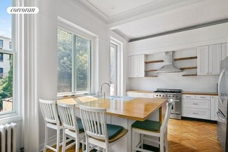 298 Macon St, Brooklyn, NY 11216