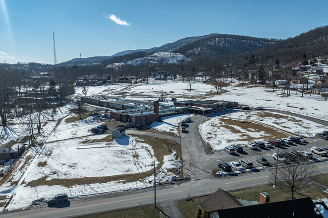 Parkside Elementary School serves the Cumberland area.