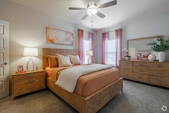 1BR, 1BA - 789SF - Bedroom