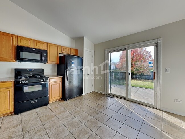 915 Mission Blvd, Joliet, IL 60436 - photo 4