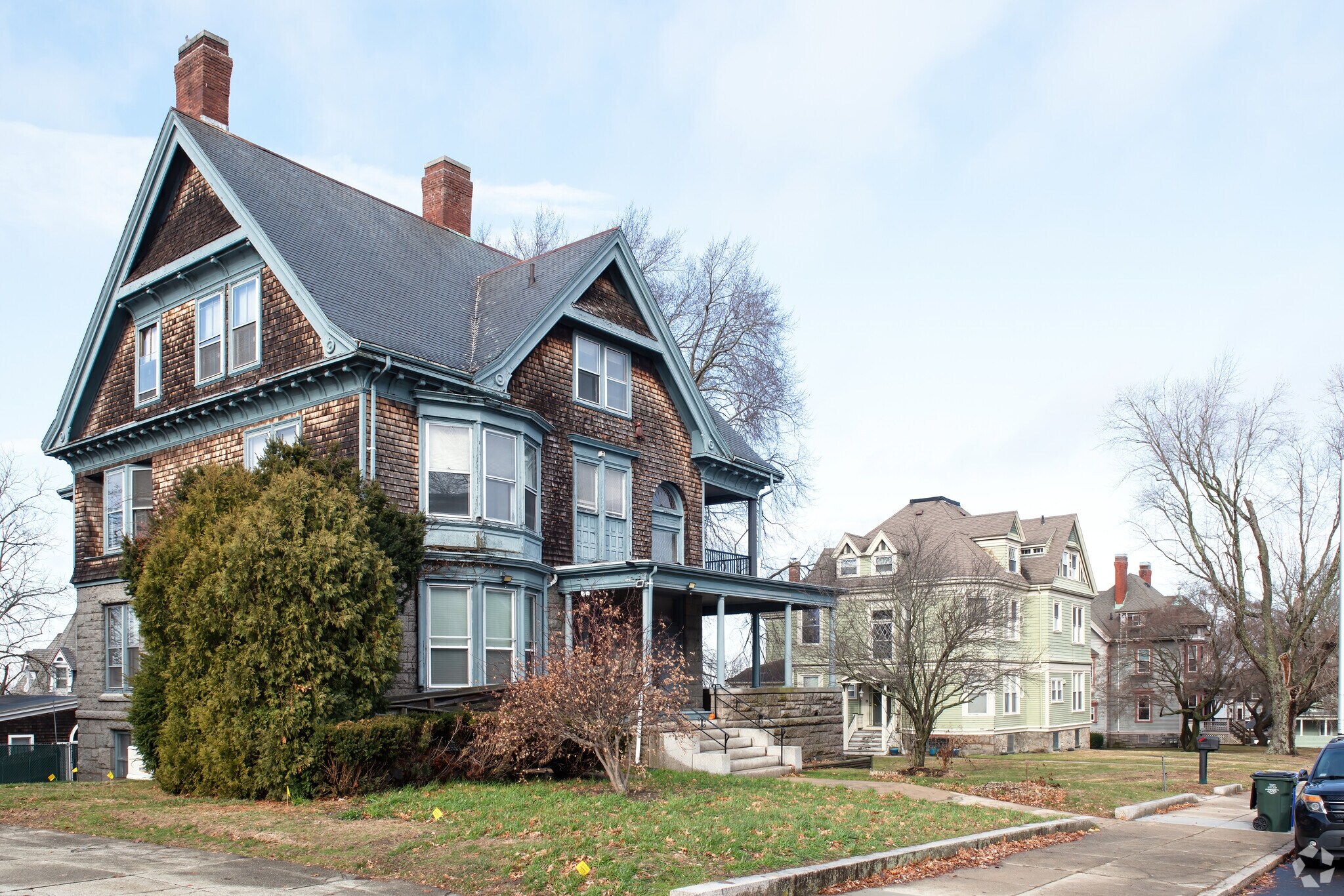Along Rock Street in Lower Highlands there are several extravagant Victorian mansions.